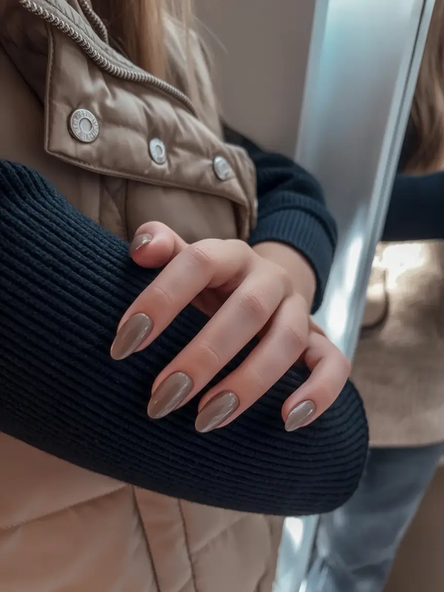 November Nails Ideas 2025: Trendy Colors, Shapes & Designs for Fall