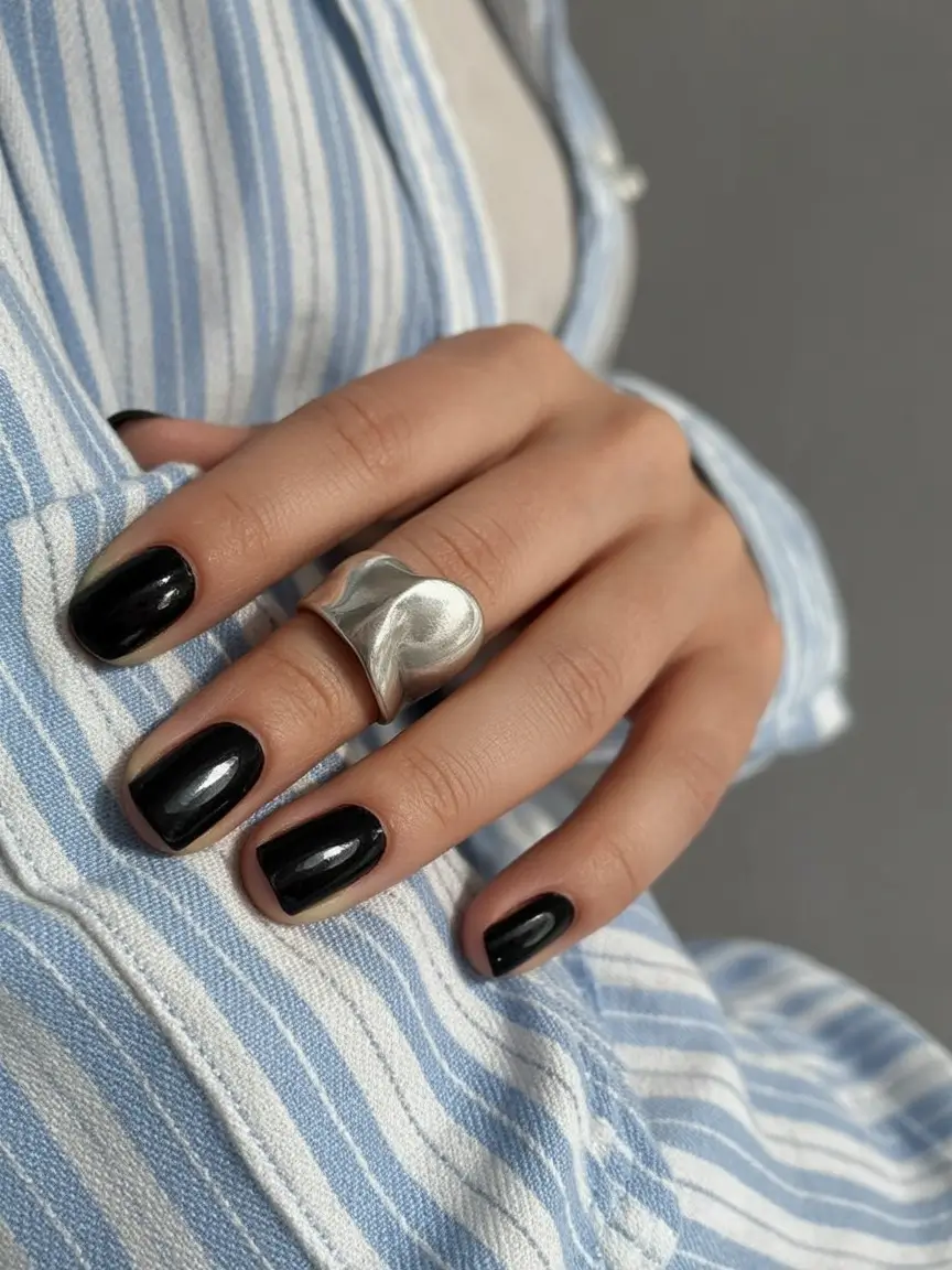 November Nails Colour Ideas 2025: Trendy Shades and Designs for the Season