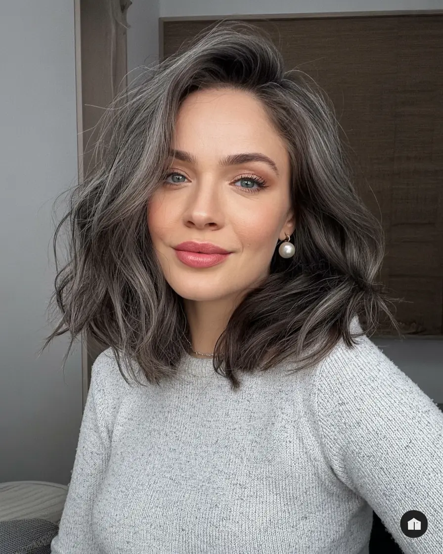 Short Winter Haircuts 2025–2026 Trends: Cozy, Chic & Totally Wearable Ideas for Every Face Shape