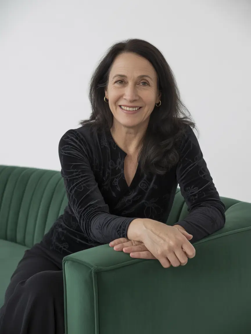 Winter 2025–2026 Haircuts and Colors for Women Over 50: Elegant Ideas to Refresh Your Look This Season