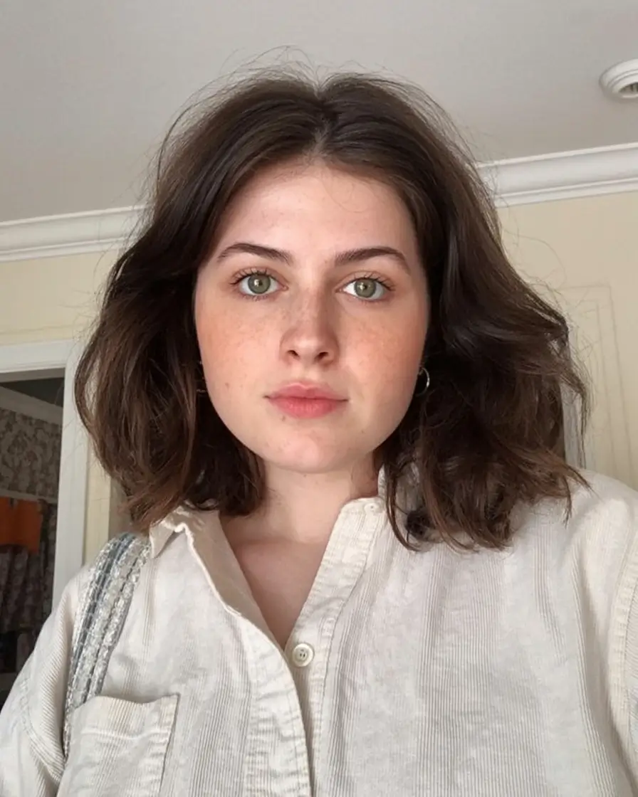 Winter Haircuts for Round Faces 2025–2026 Style Guide: Trendy Medium & Long Looks to Try This Season