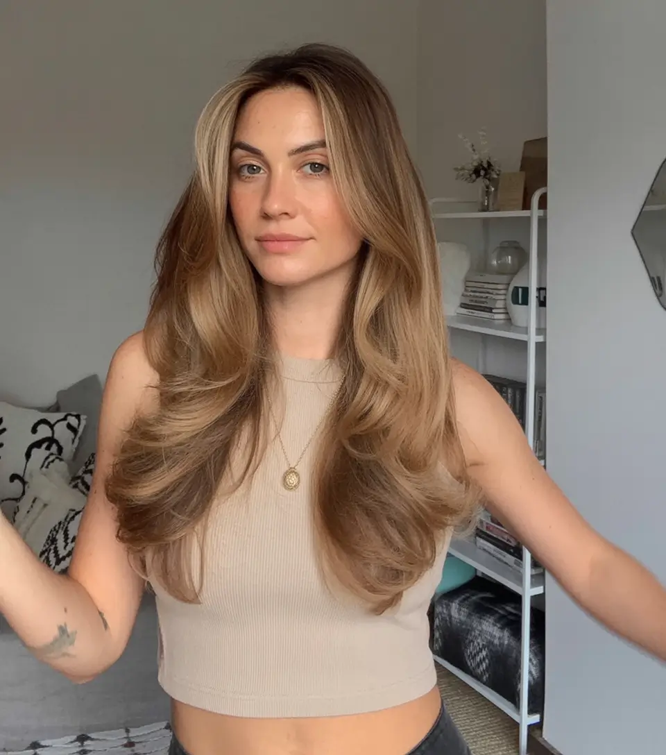 Ash Blonde Hair Color 2026: Modern Ideas, Highlights & Dimensional Blonde Trends