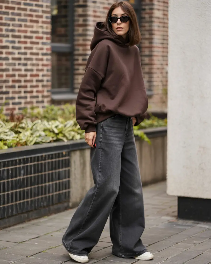 Trendy Hoodie Outfits 2026: Fresh & Cute Styles for Every Season